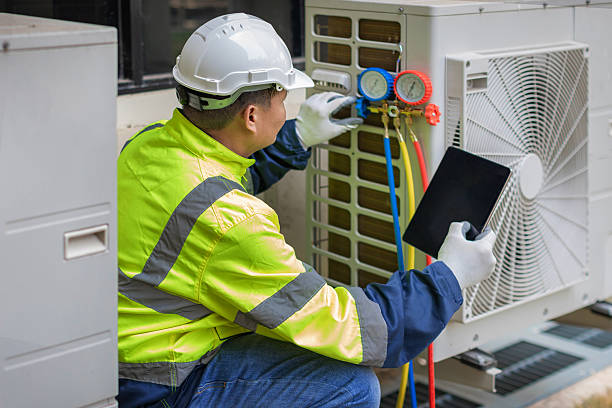 Professional Hvac technician working in Verona, MS